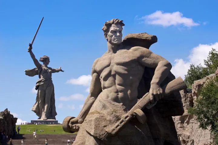 Наш Волгоград. О, как священна память!