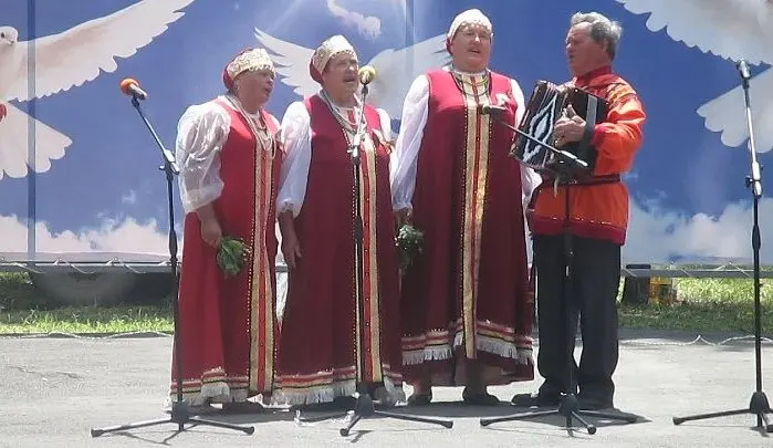 Ты играй гармонь...
