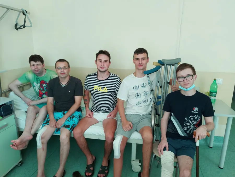 Красная капля света...
